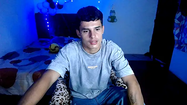 freddy romas online show from December 2025 03:56:01 AM