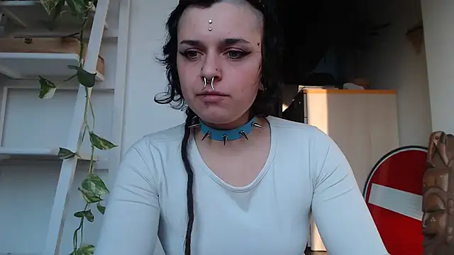 kinkyspirali online show from March 2026 04:21:01 PM