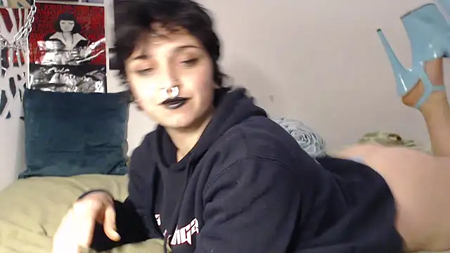 Snapshot of kinkyspirali chatting on December 2025 07:29:02 PM kinkyspirali online show from December 2025 07:29:02 PM