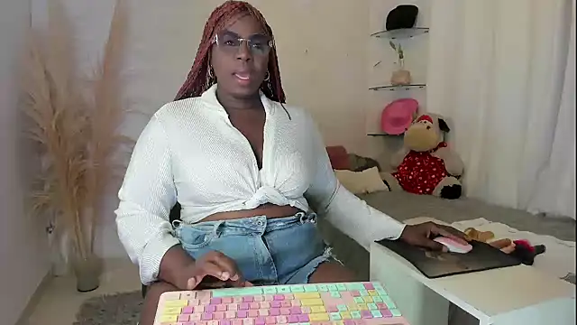 Leslie browm online show from June 2026 09:03:01 AM