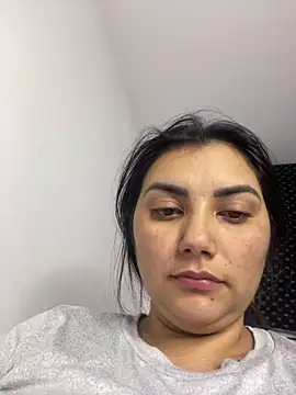 Snapshot of Lili-52 chatting on February 2025 07:36:01 PM Lili-52 online show from February 2025 07:36:01 PM