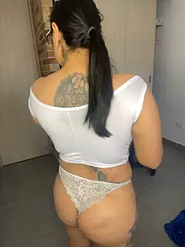 Snapshot of Lili-52 chatting on January 2025 01:12:02 PM Lili-52 online show from January 2025 01:12:02 PM