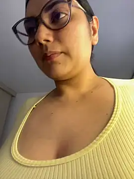 Snapshot of Lili-52 chatting on January 2025 08:25:01 PM Lili-52 online show from January 2025 08:25:01 PM