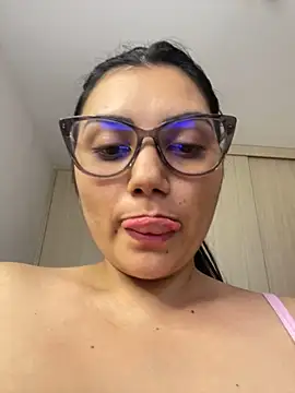 Snapshot of Lili-52 chatting on February 2025 08:34:02 PM Lili-52 online show from February 2025 08:34:02 PM