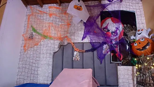 luce williams online show from October 2025 07:15:02 PM