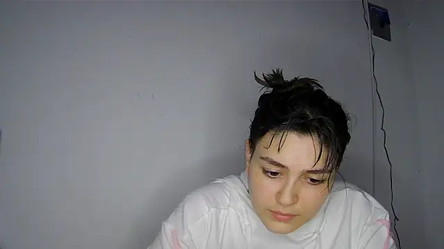 Snapshot of soysara15 chatting on June 2026 02:33:01 AM soysara15 online show from June 2026 02:33:01 AM