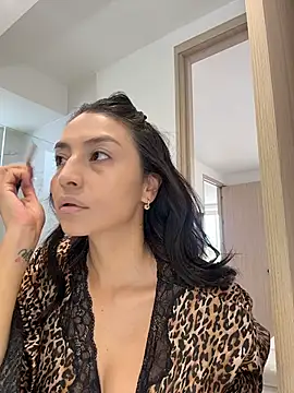 Gia Ferh online show from July 2026 04:40:01 PM