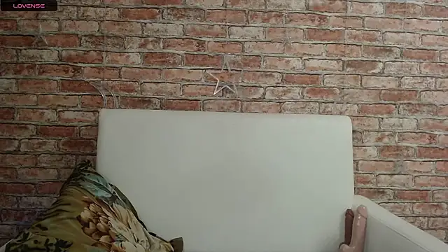 Stefania Star  online show from April 2026 01:08:01 AM