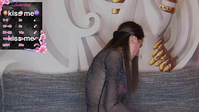 hailey peach online show from March 2026 06:15:02 PM