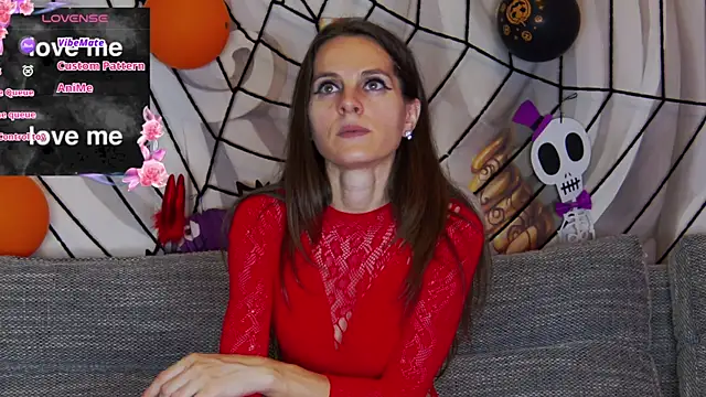 hailey peach online show from October 2025 06:04:01 PM