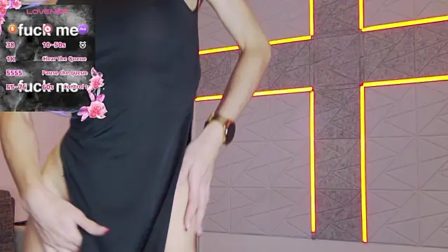 hailey peach online show from January 2026 06:01:01 PM