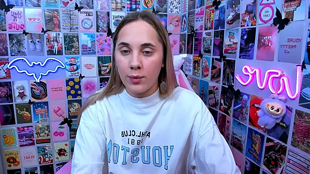 MiaMilas online show from October 2025 05:34:02 PM