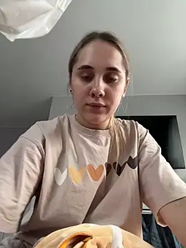 MiaMilas online show from April 2026 02:35:01 PM