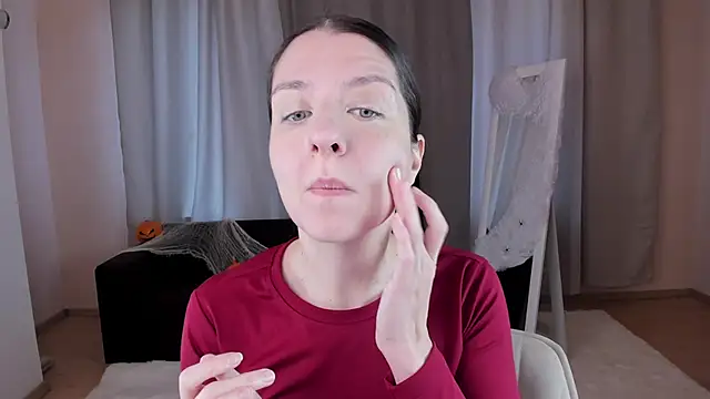 helentasty online show from October 2025 02:44:02 AM