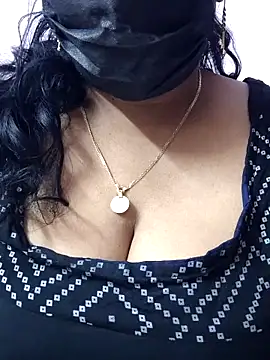 mallu-sumi online show from February 2026 12:24:02 PM