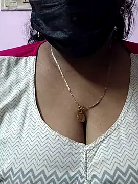 mallu-sumi online show from April 2026 05:57:02 PM