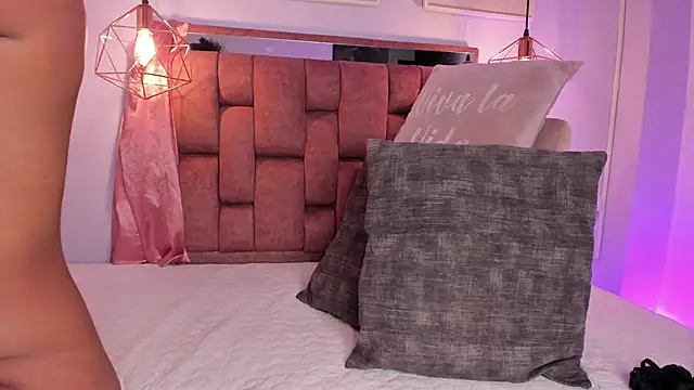 kristakinnky online show from March 2026 11:45:01 AM