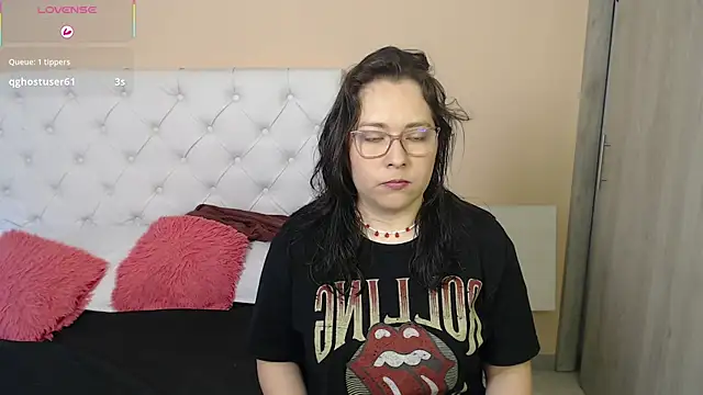 Snapshot of May_Carlier chatting on January 2026 06:36:02 PM May Carlier online show from January 2026 06:36:02 PM