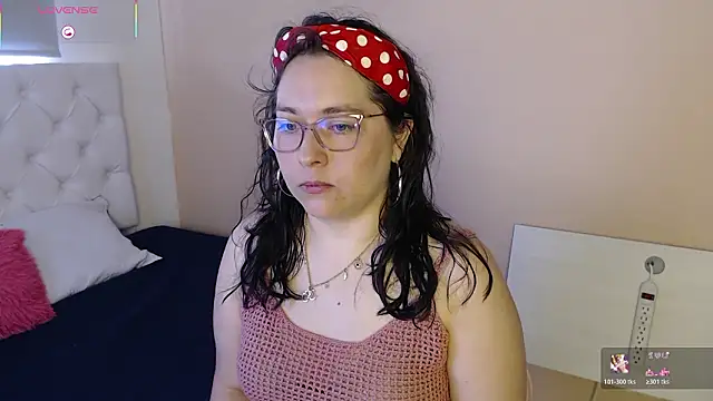 May Carlier online show from February 2026 06:26:02 PM