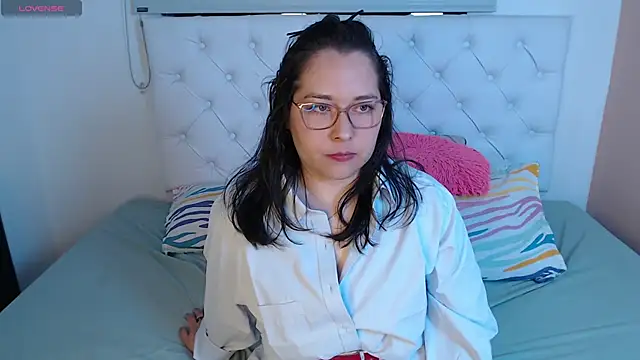 Snapshot of May_Carlier chatting on November 2025 03:51:02 AM May Carlier online show from November 2025 03:51:02 AM