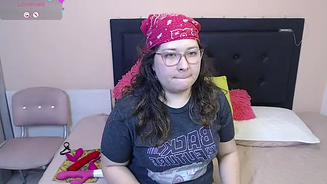 Snapshot of May_Carlier chatting on February 2025 01:52:01 AM May Carlier online show from February 2025 01:52:01 AM