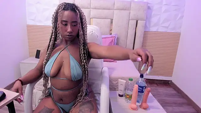  Eveelyn online show from February 2026 07:24:02 PM