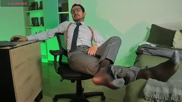 pablo-rincon95 online show from February 2026 01:00:01 PM