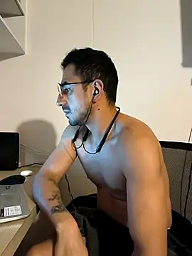 pablo-rincon95 online show from February 2025 11:09:01 PM