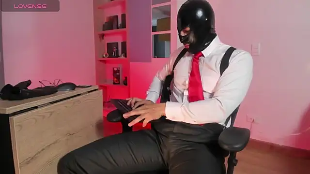 pablo-rincon95 online show from February 2026 01:33:02 PM