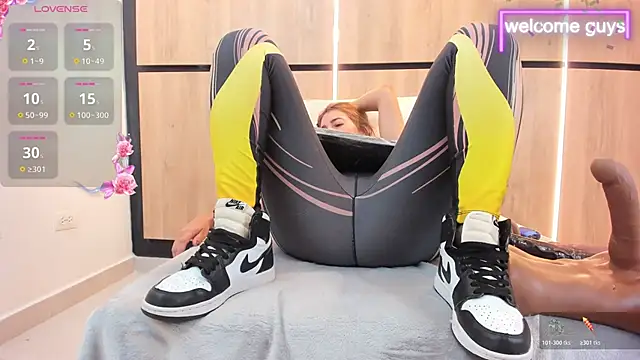 adela chase online show from November 2025 03:07:01 AM