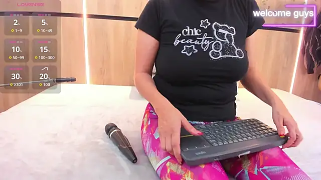 adela chase online show from October 2025 03:04:01 AM