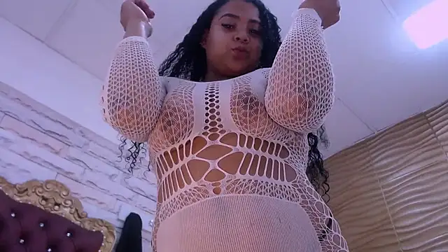 JadeSoleile online show from October 2025 12:17:01 PM