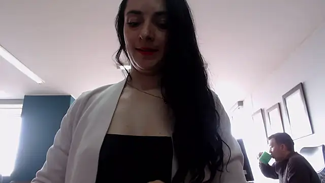 Snapshot of amellie_ros chatting on March 2025 08:59:01 PM amellie ros online show from March 2025 08:59:01 PM