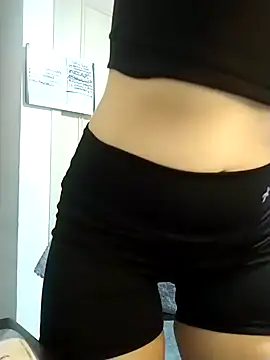 Snapshot of amellie_ros chatting on February 2025 05:29:02 PM amellie ros online show from February 2025 05:29:02 PM