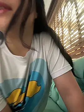 Emily Trujillo online show from November 2025 05:17:02 PM