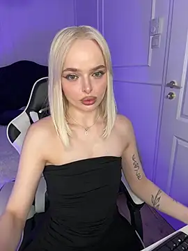 horny blondiee online show from March 2025 06:34:01 PM