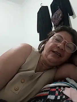 Snapshot of Aranza-Queen chatting on November 2025 03:06:02 PM Aranza-Queen online show from November 2025 03:06:02 PM