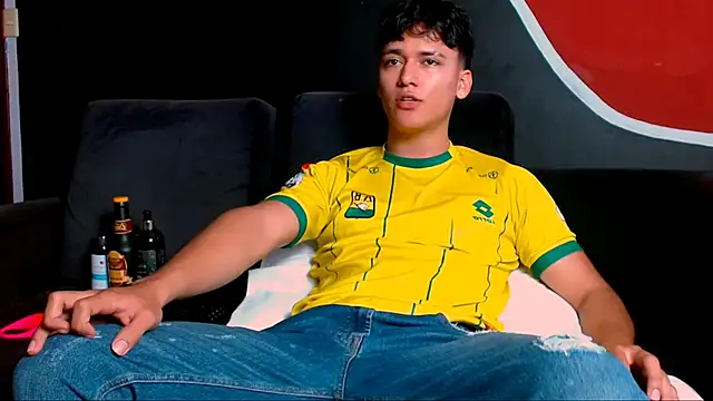 Snapshot of LiamEvans_0 chatting on March 2025 04:00:02 PM LiamEvans 0 online show from March 2025 04:00:02 PM