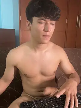 Snapshot of LiamEvans_0 chatting on February 2025 07:41:02 PM LiamEvans 0 online show from February 2025 07:41:02 PM