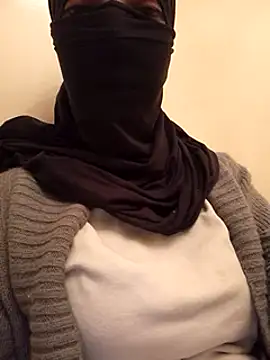 Snapshot of Liliiiblow chatting on December 2024 07:40:01 AM Liliiiblow online show from December 2024 07:40:01 AM