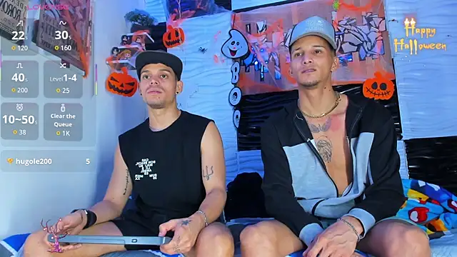 Snapshot of Friendsofeverything_ chatting on October 2025 12:43:01 AM Friendsofeverything online show from October 2025 12:43:01 AM