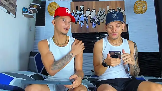 Snapshot of Friendsofeverything_ chatting on November 2025 02:50:01 PM Friendsofeverything online show from November 2025 02:50:01 PM