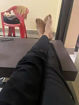 Privateseducer online show from December 2025 01:21:01 PM