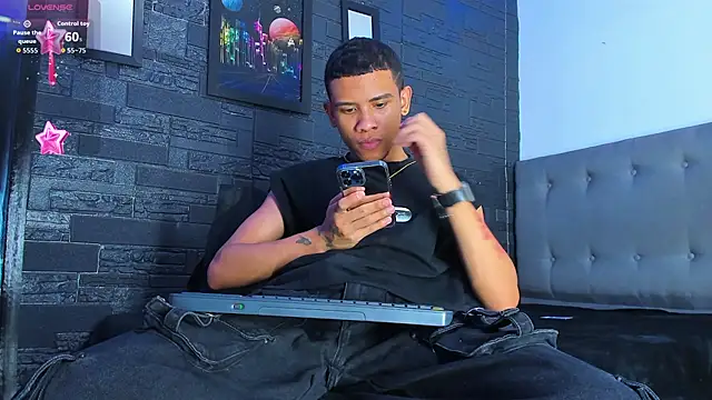 Romancartier 1 online show from October 2025 05:42:01 AM