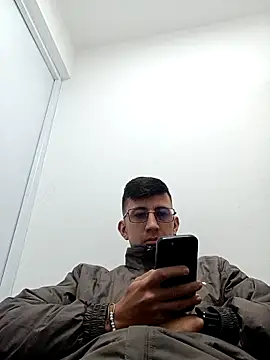 stivevv online show from April 2026 04:08:02 PM