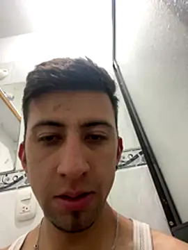 Snapshot of stivevv chatting on October 2025 06:25:02 AM stivevv online show from October 2025 06:25:02 AM