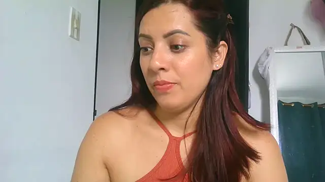 Anne kis online show from November 2025 06:41:02 PM