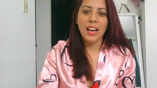 Anne kis online show from October 2025 06:38:02 PM