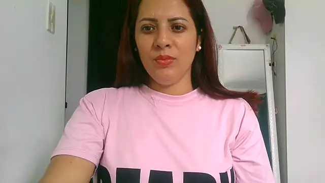 Anne kis online show from November 2025 06:30:02 PM