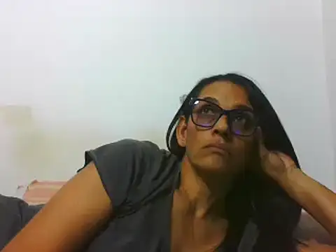 latinbrunettet online show from February 2025 05:23:02 PM